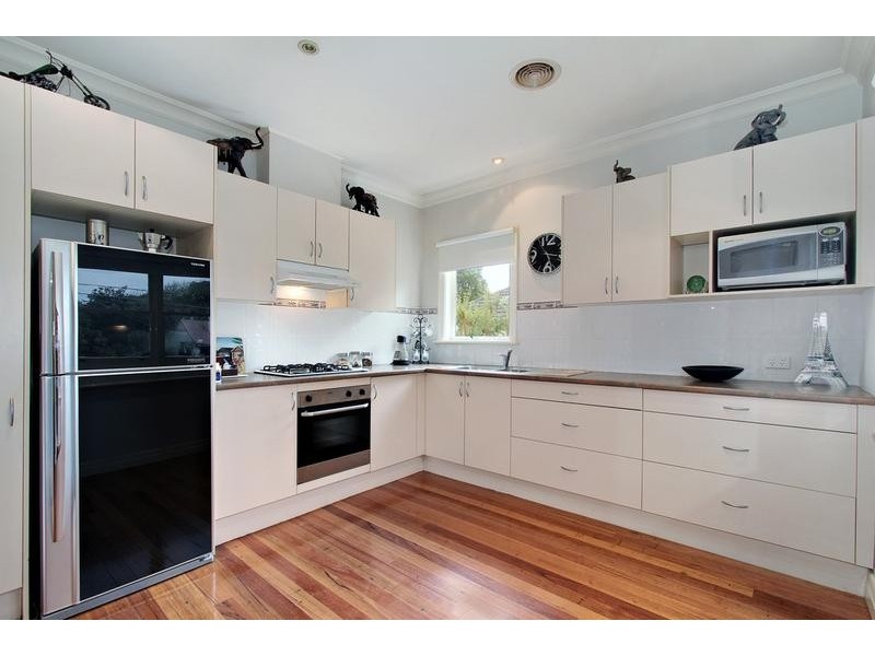 1/16 Belmont Road West, Croydon South VIC 3136