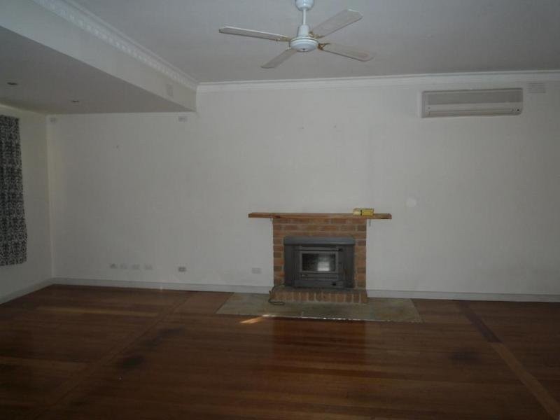 54 Canterbury Road, Montrose VIC 3765