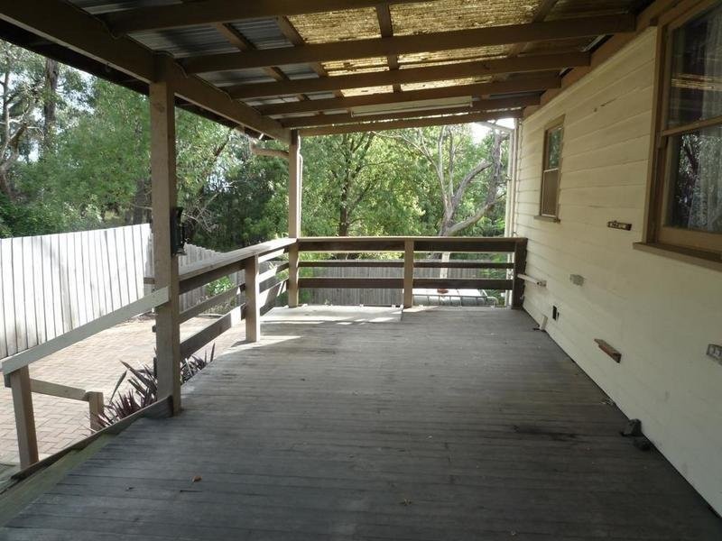 54 Canterbury Road, Montrose VIC 3765