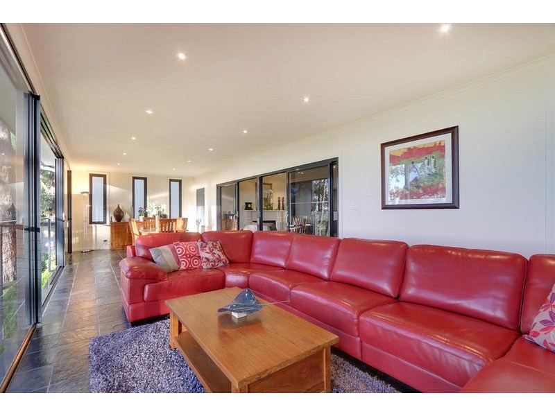 24 Scenic Cresent, Kalorama VIC 3766