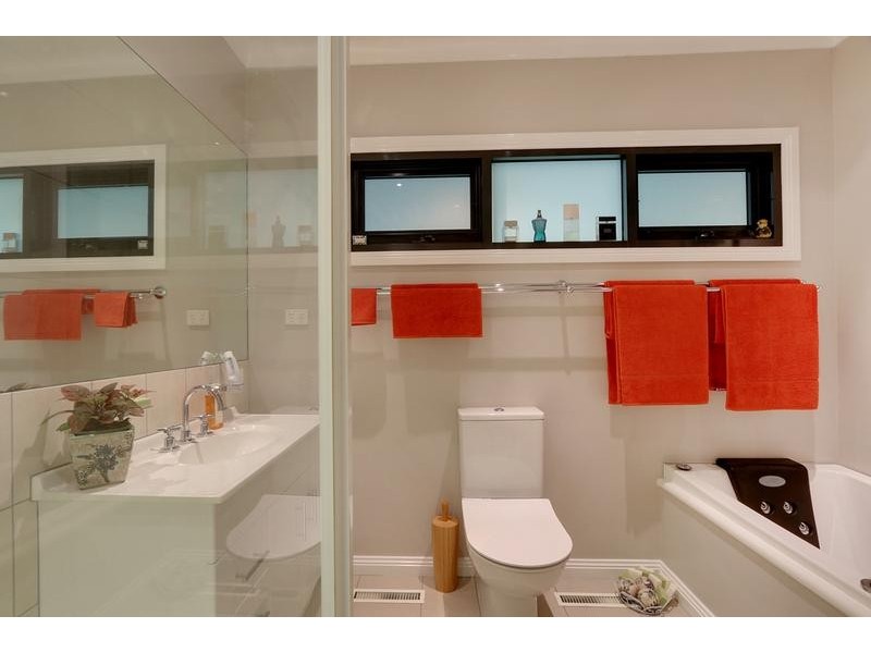 24 Scenic Cresent, Kalorama VIC 3766