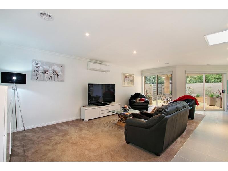 67A Geoffrey Drive, Kilsyth VIC 3137