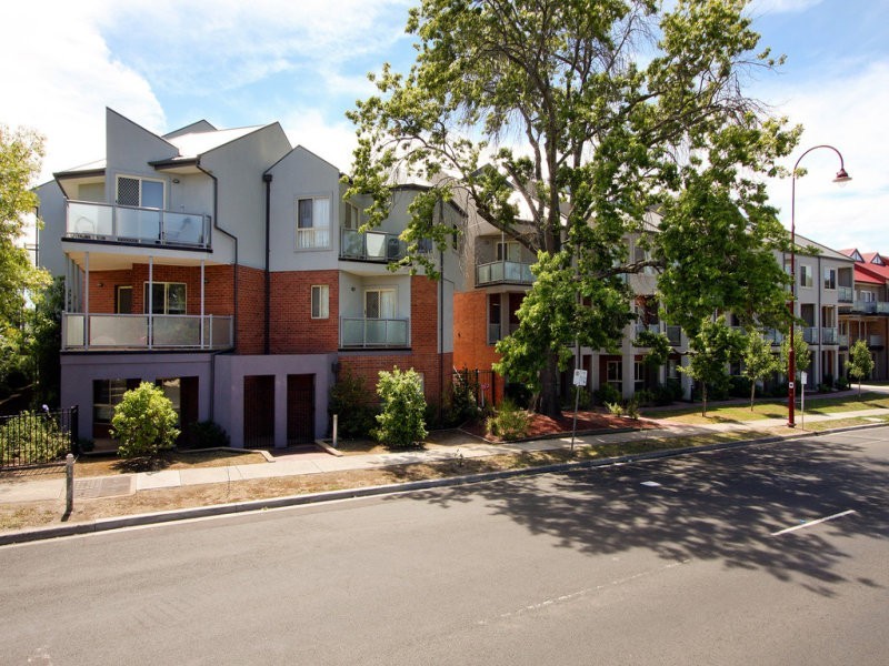 44/13-15 Hewish Road, Croydon VIC 3136