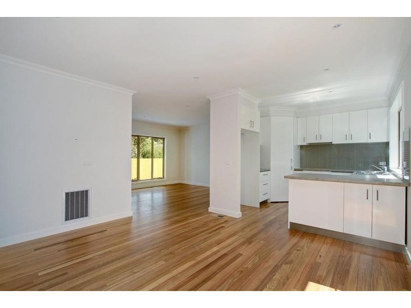 2/23 Gracedale Avenue, Ringwood East VIC 3135