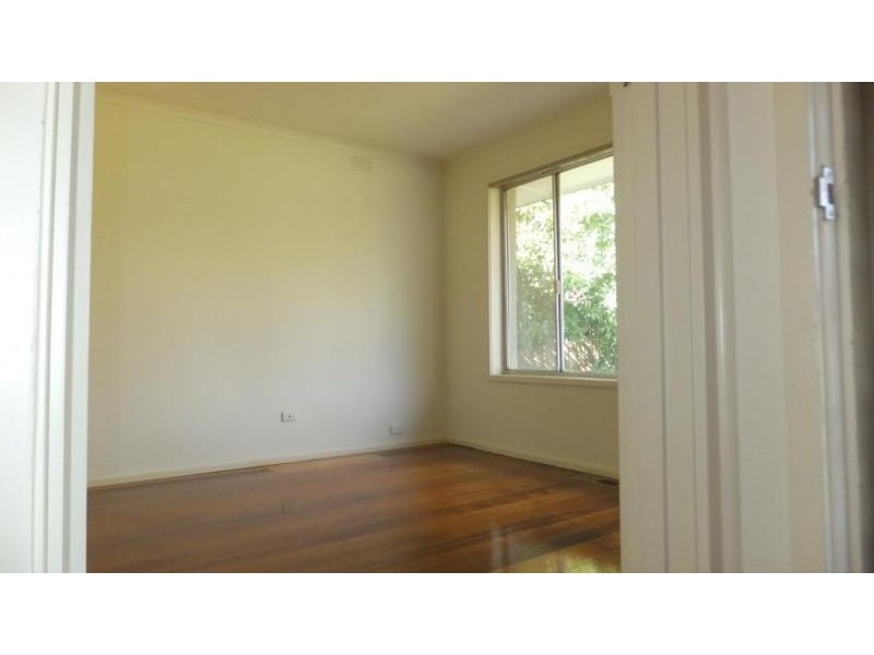 17 Nolan Avenue, Mooroolbark VIC 3138