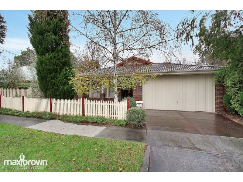 2a Allaware Avenue, Croydon VIC 3136