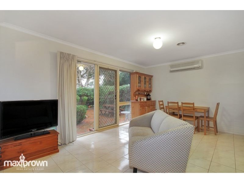 2a Allaware Avenue, Croydon VIC 3136