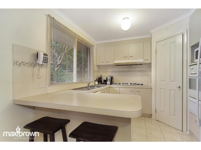 2a Allaware Avenue, Croydon VIC 3136