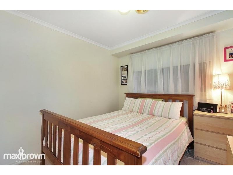 2a Allaware Avenue, Croydon VIC 3136