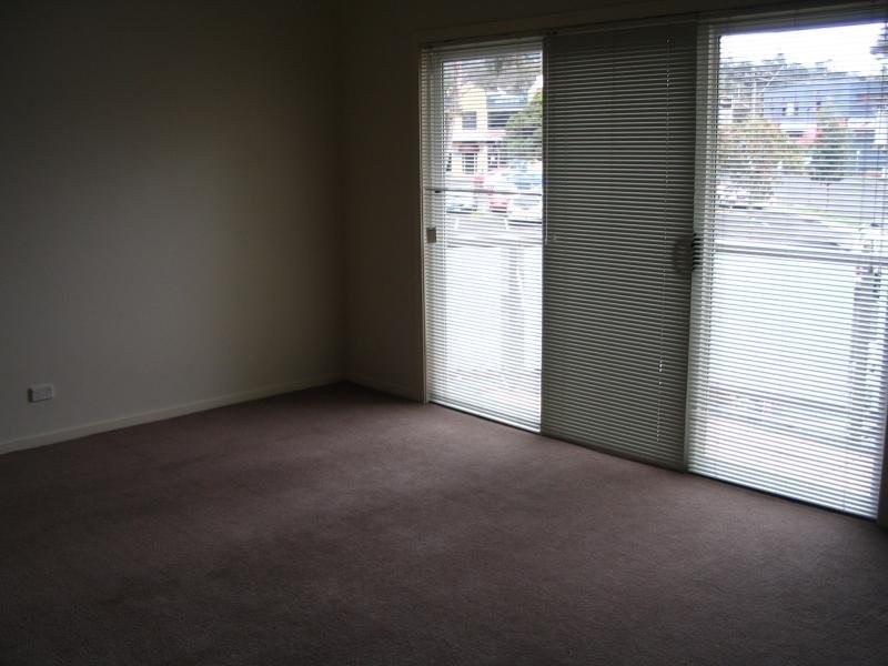 15/13-15 Hewish Road, Croydon VIC 3136