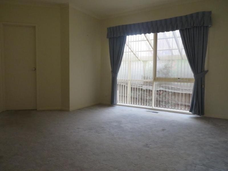 7 Defelice Place, Mooroolbark VIC 3138