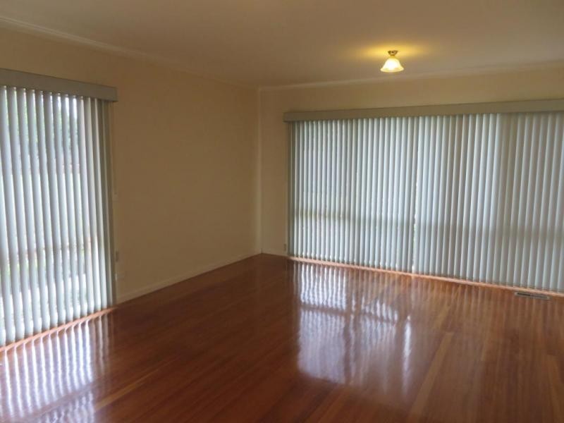 7 Defelice Place, Mooroolbark VIC 3138