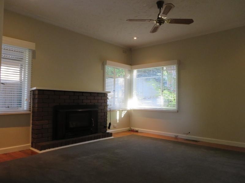 19 Dorchester Avenue, Montrose VIC 3765