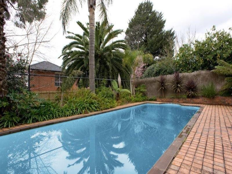 19 Dorchester Avenue, Montrose VIC 3765