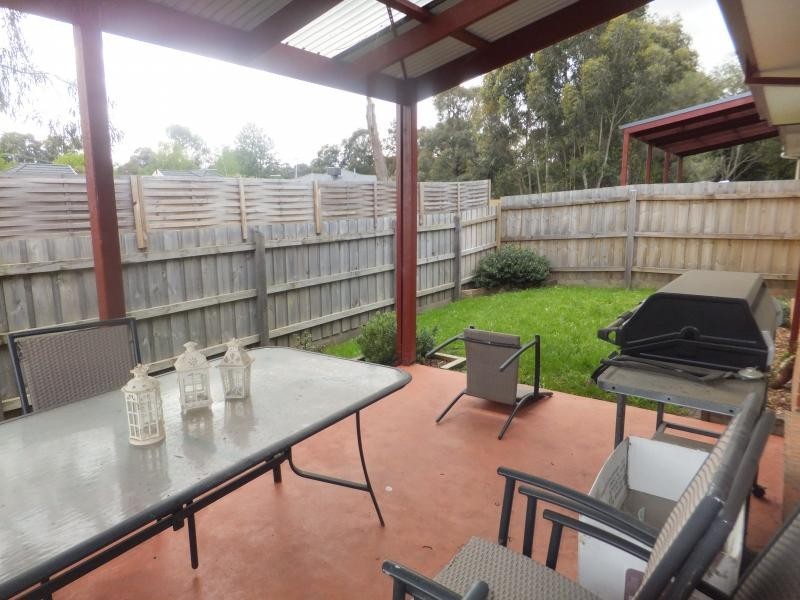 61A Dryden Concourse, Mooroolbark VIC 3138