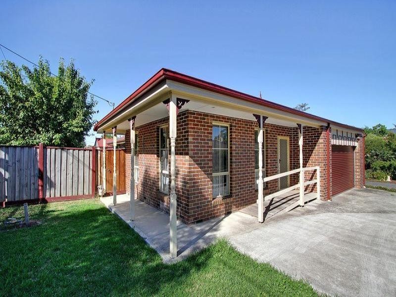 1/40 Hull Road, Croydon VIC 3136