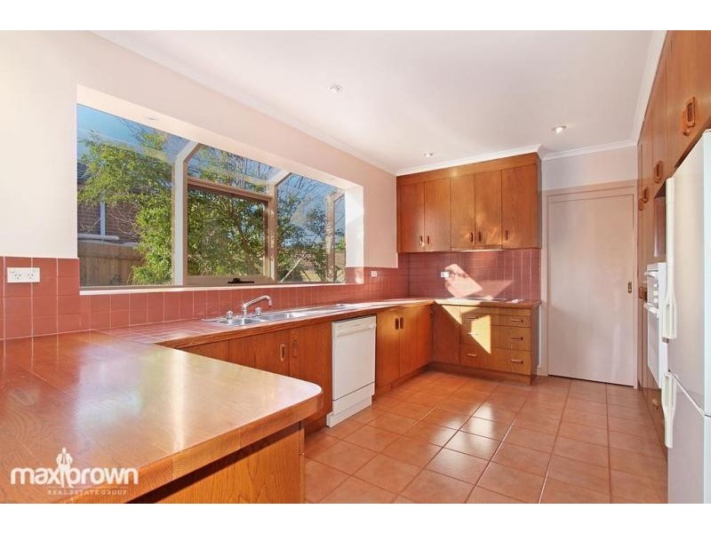 8a Binbrook Drive, Croydon VIC 3136