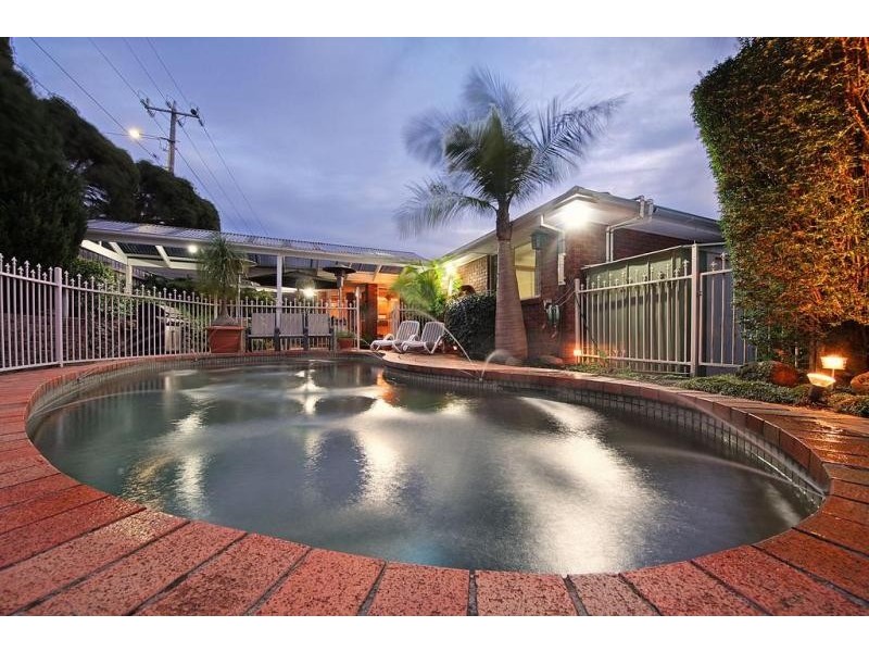 7 Stirling Court, Kilsyth VIC 3137