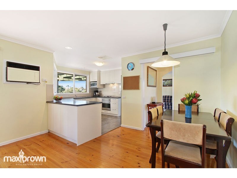 154 Manchester Road, Mooroolbark VIC 3138