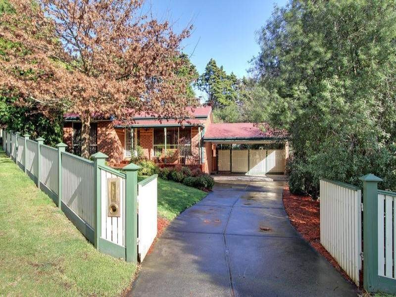 15 The Briars, Mooroolbark VIC 3138