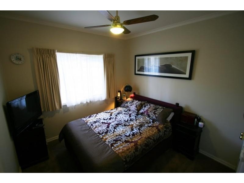 14A Belmont Road West, Croydon South VIC 3136