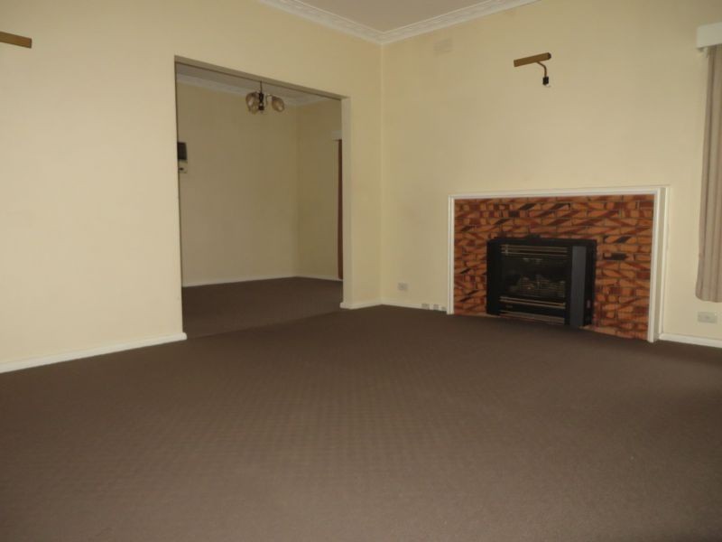 3 East Court, Croydon VIC 3136