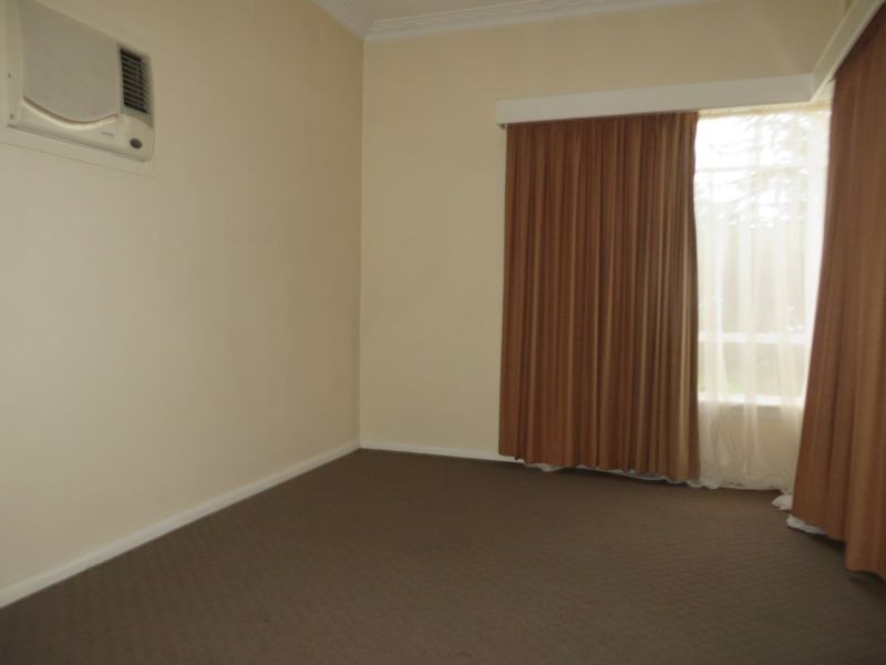 3 East Court, Croydon VIC 3136