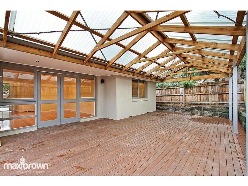 10 Landstrom Quadrant, Kilsyth VIC 3137