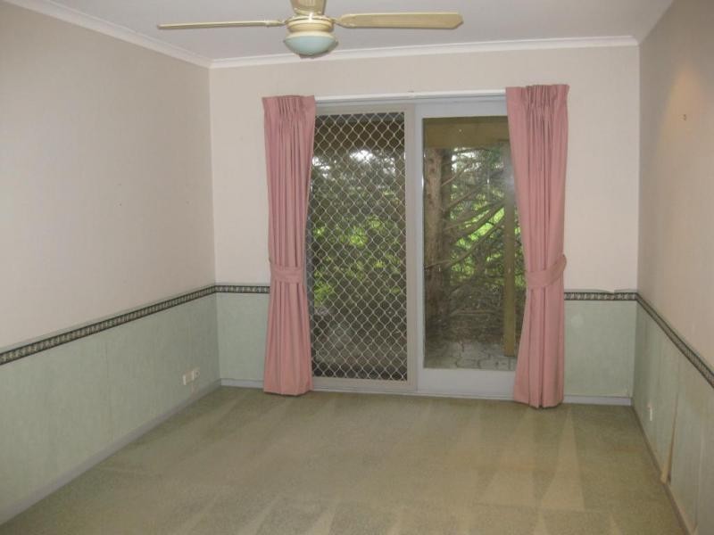 2 Hughes Road, Chirnside Park VIC 3116