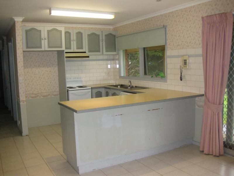 2 Hughes Road, Chirnside Park VIC 3116