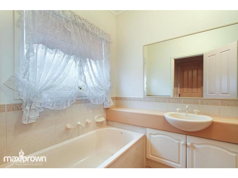 30 Delamere Drive, Chirnside Park VIC 3116