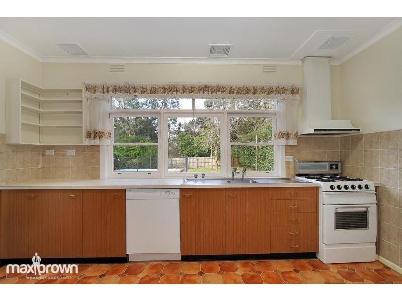 26 Hawthory Road, Kilsyth VIC 3137