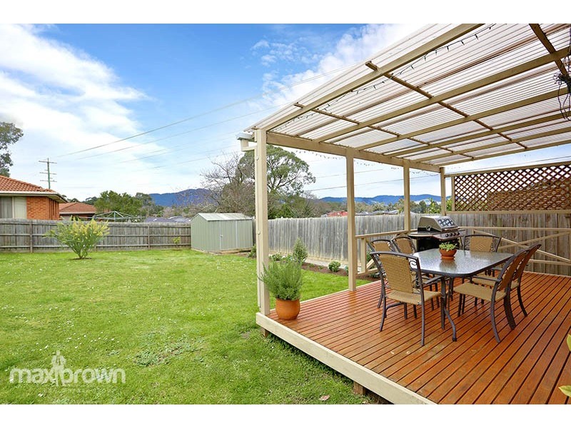 15 Gordon Street, Croydon VIC 3136