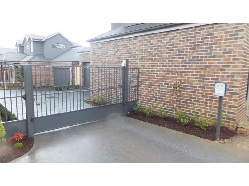 4/367 Clegg Road, Wandin North VIC 3139