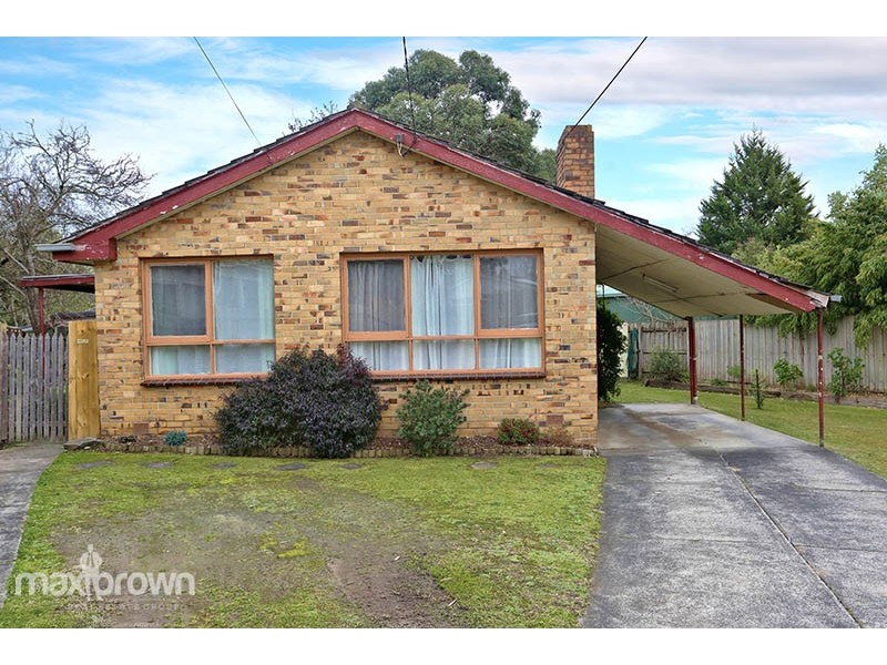2 Peter Street, Croydon South VIC 3136