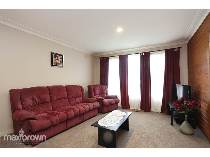 2 Peter Street, Croydon South VIC 3136