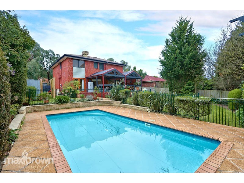 6 Tara Close, Croydon VIC 3136