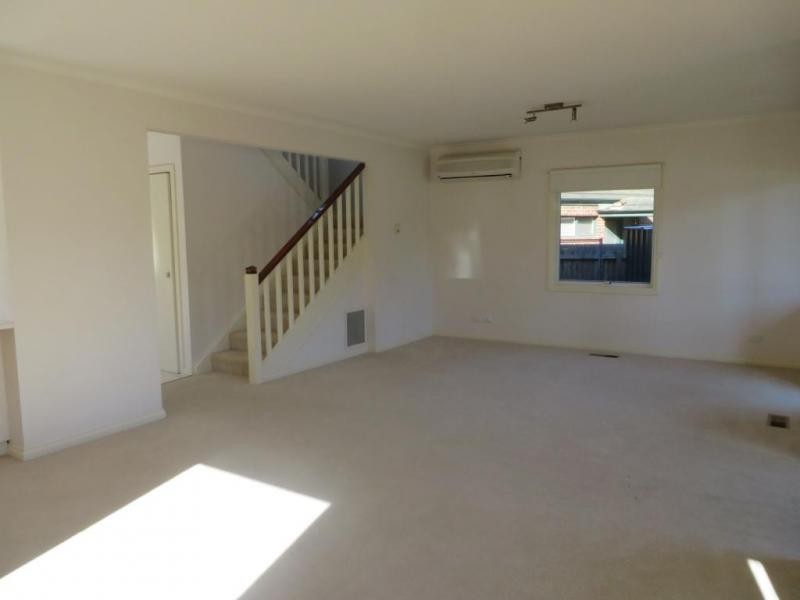 12/5 Devenish Avenue, Montrose VIC 3765