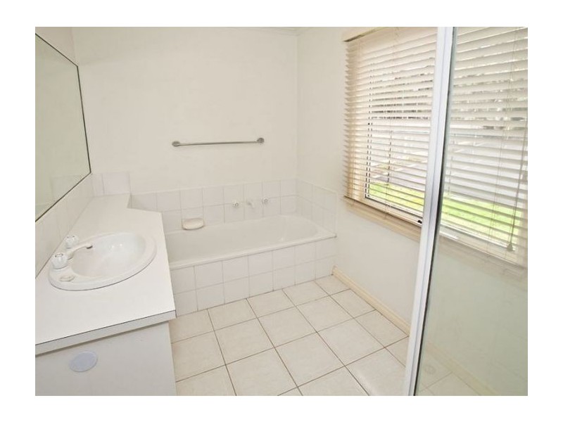 12/5 Devenish Avenue, Montrose VIC 3765