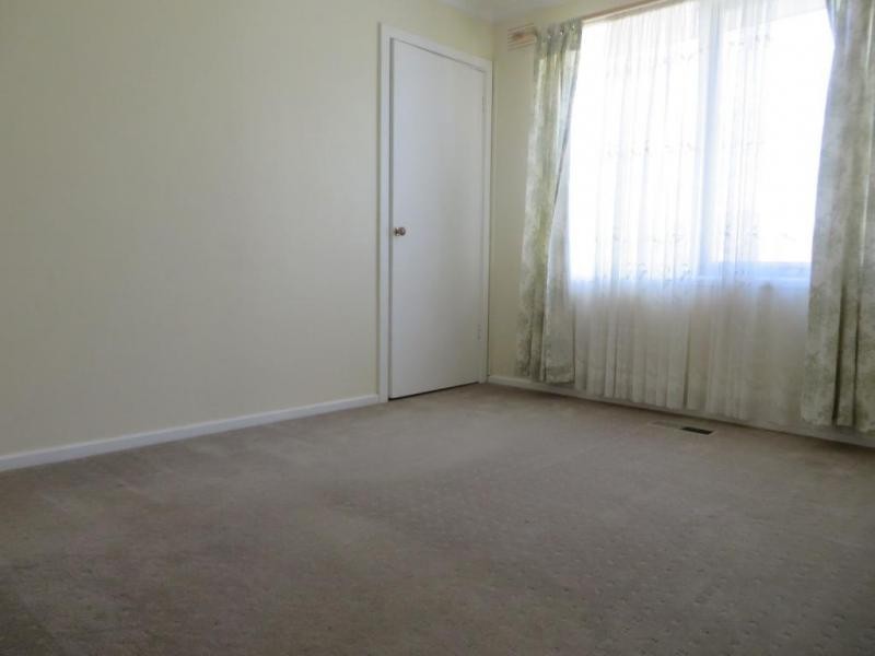 33 Parkvalley Drive, Chirnside Park VIC 3116