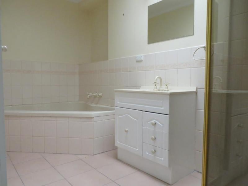 33 Parkvalley Drive, Chirnside Park VIC 3116