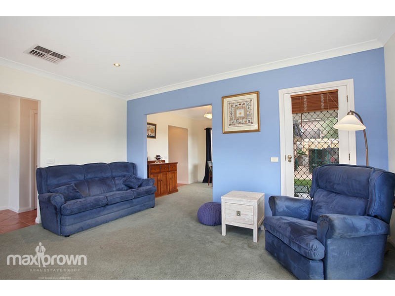 77 Nangathan Way, Croydon North VIC 3136