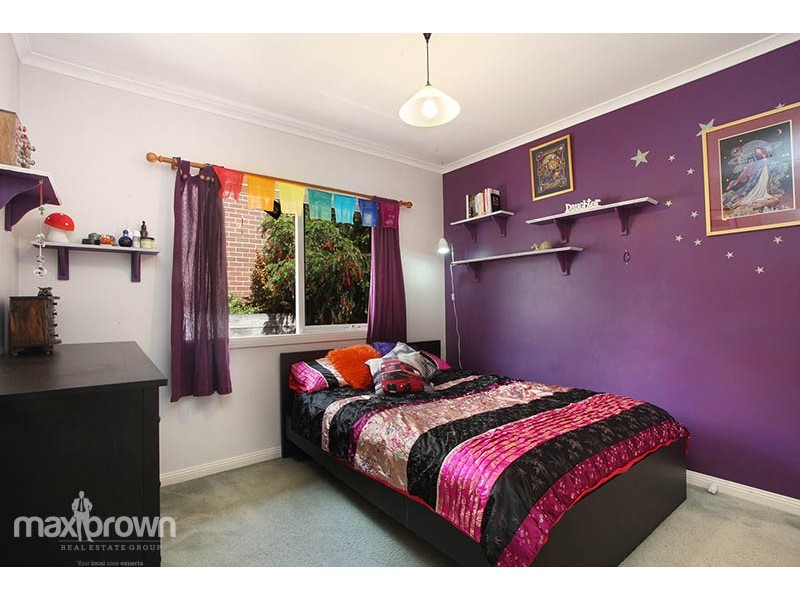 77 Nangathan Way, Croydon North VIC 3136