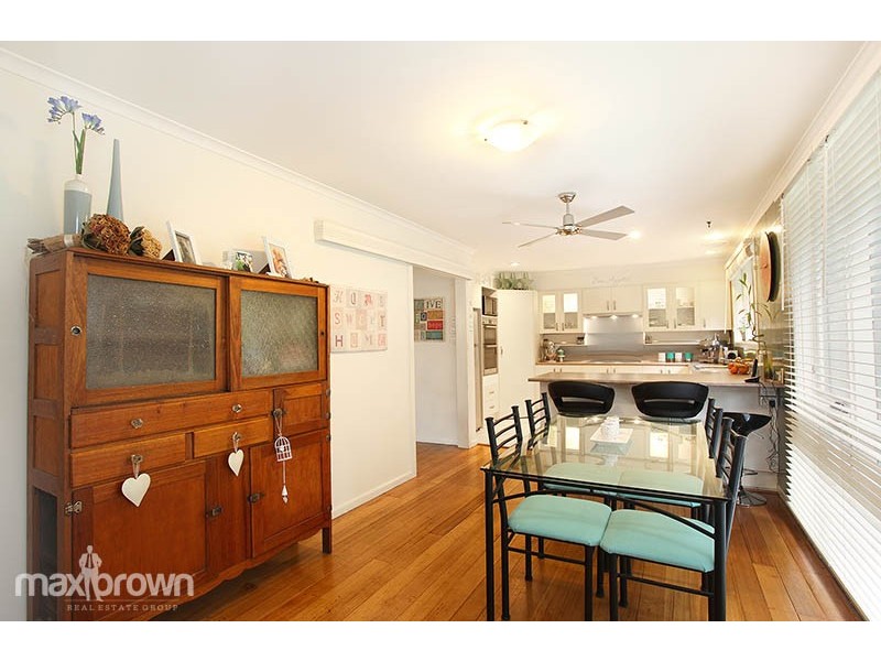 17 Oak Grove, Mount Evelyn VIC 3796