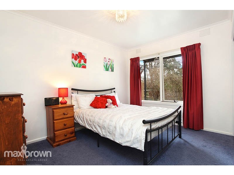 17 Oak Grove, Mount Evelyn VIC 3796