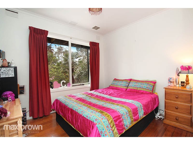 17 Oak Grove, Mount Evelyn VIC 3796