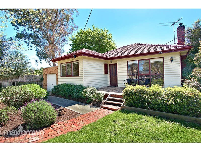 30 Diane Crescent, Mooroolbark VIC 3138