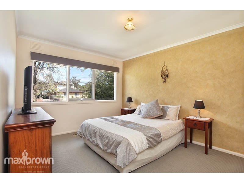 30 Diane Crescent, Mooroolbark VIC 3138
