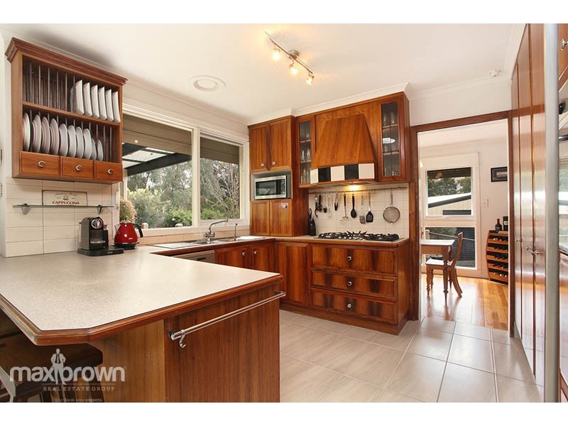 43 Landstrom Quadrant, Kilsyth VIC 3137