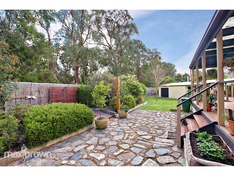 43 Landstrom Quadrant, Kilsyth VIC 3137